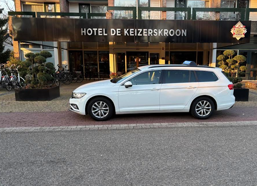 Taxi van der Heide bij Hotel de Keizerskroon